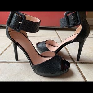 BRAND NEW! Chinese laundry